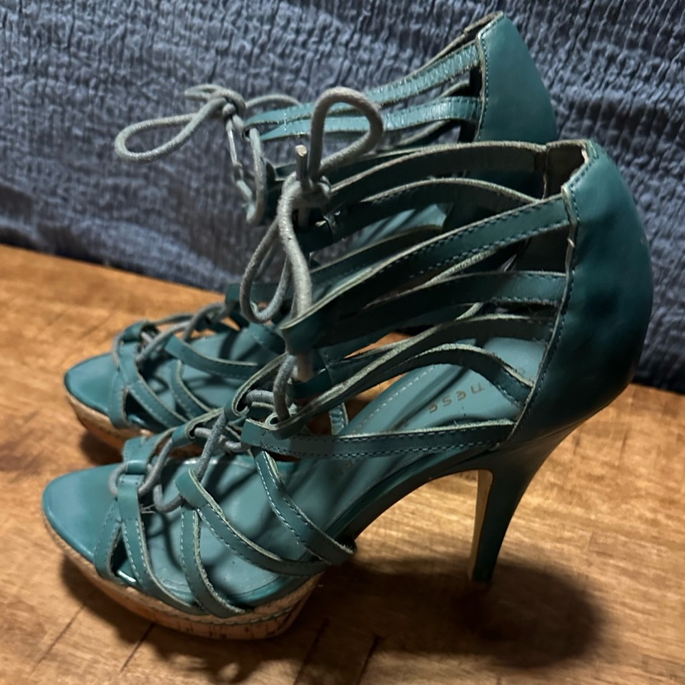 Chinese Laundry Lace Up Platform Heels
